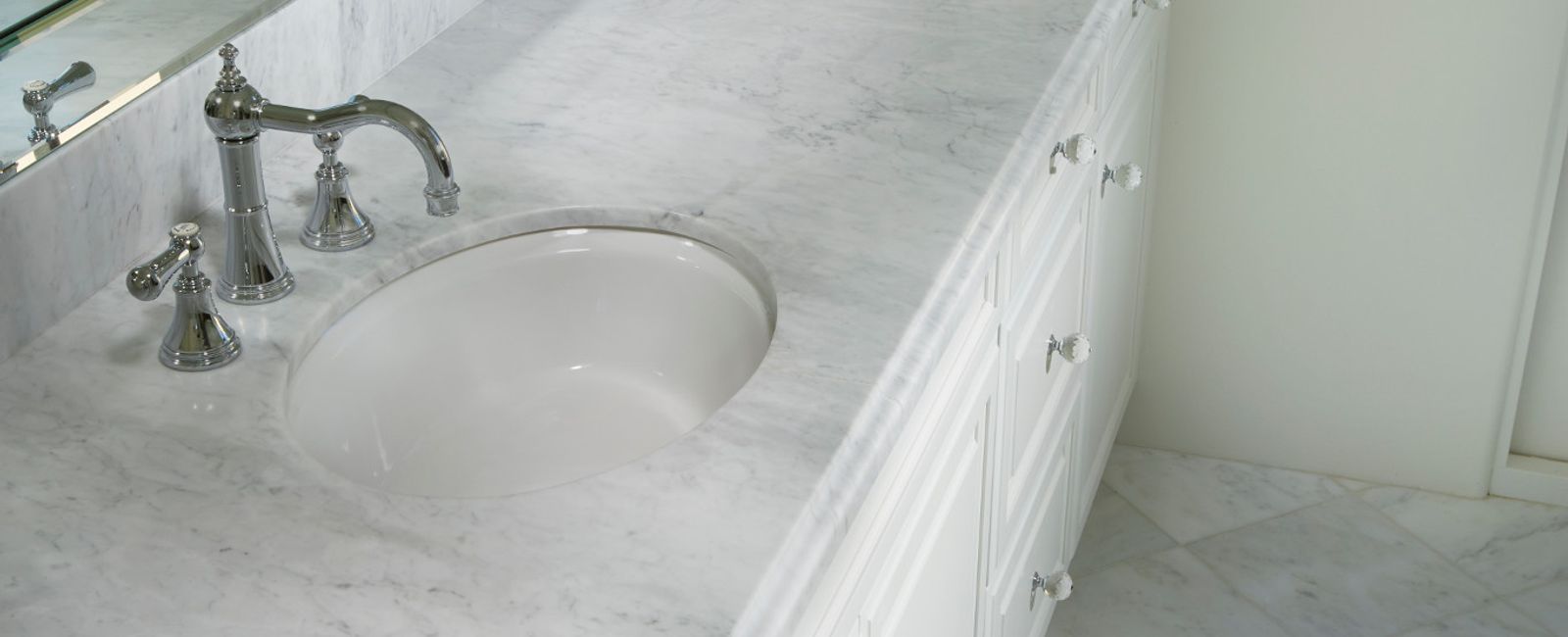 Bianco Carrara Honed
