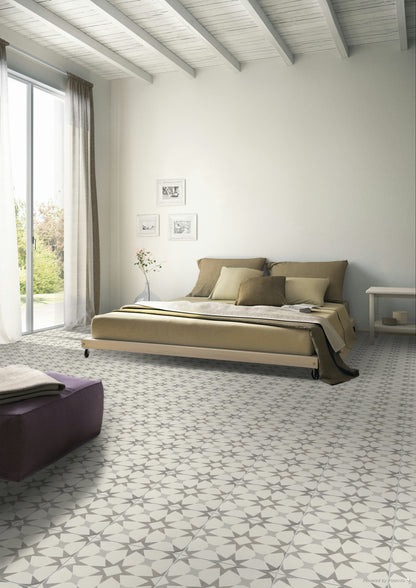Majesty Cosmo Grey